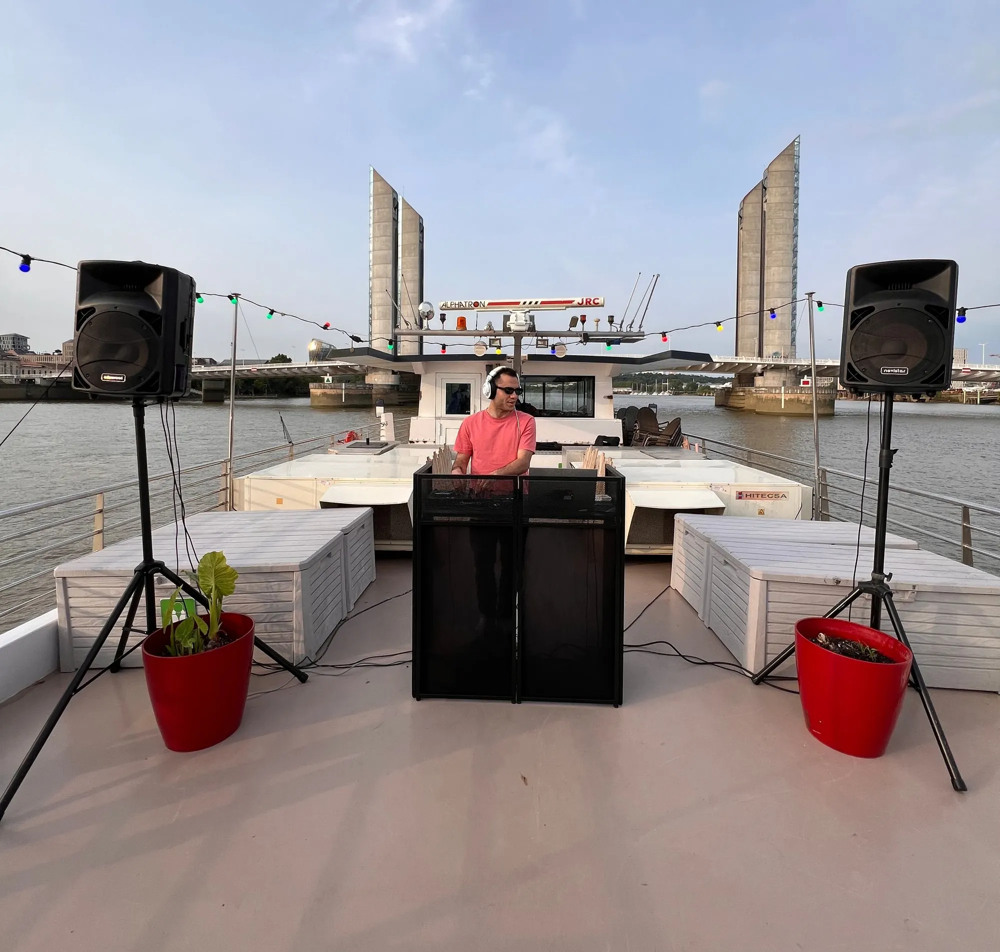 DJ en prestation sonorisation